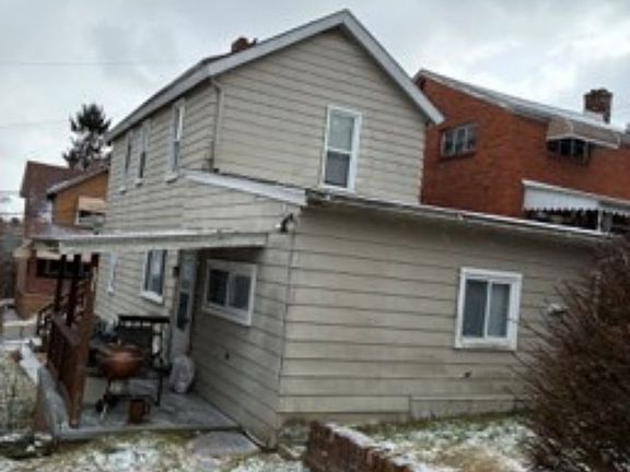 2nd image of 226 Laredo St