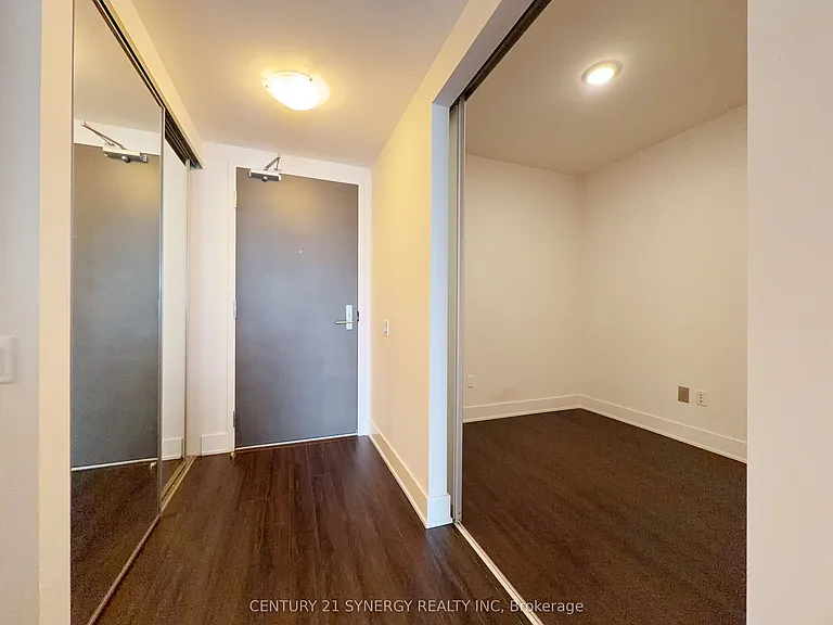 411 Mackay St #408 — Photo 5