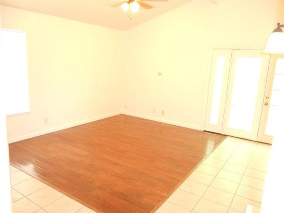 3rd image of 450 S Argyle Ave APT 106