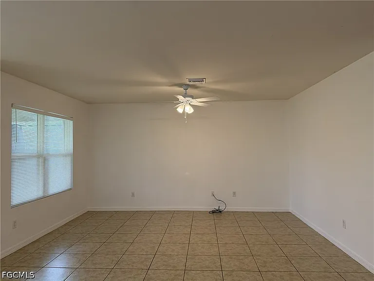1741 SW 14th St — Photo 10