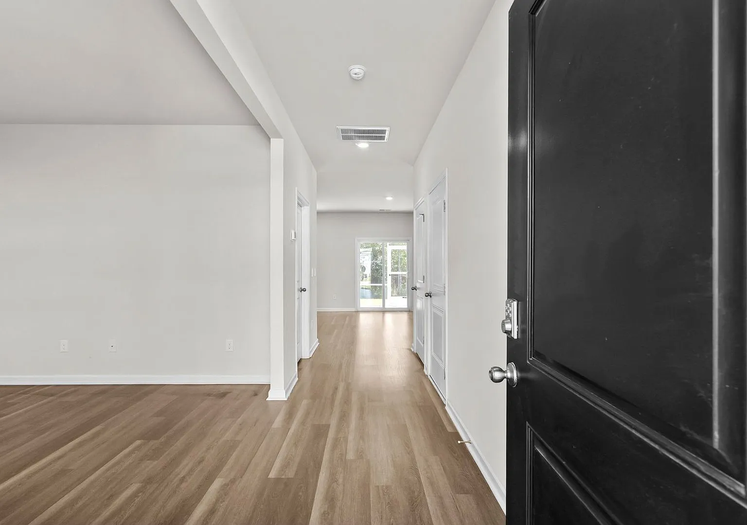 Spacious 4BR Newer Home | 2,923 Sq. Ft. | 2-Car Garage | 29588 — Photo 3