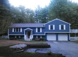 31 Cricket Ln, Sandown, NH 03873