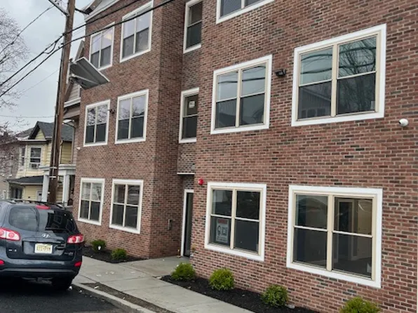 50 N 4th St #3A, Paterson, NJ 07522