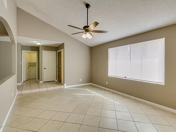 5th image of 4206 W North Ln