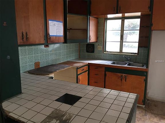 3rd image of 5085 Flamingo Dr