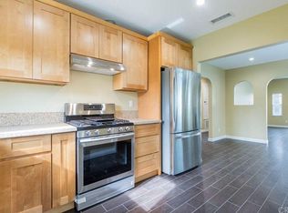 832 Reeves Pl, Glendale, CA 91205