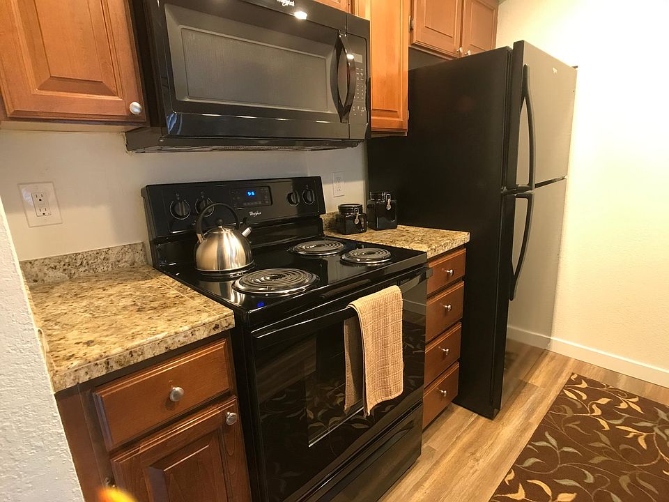 1st image of 29 150th Ave NE APT F