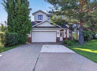 15 Hickory Cres, Strathcona County, AB T8A5E9