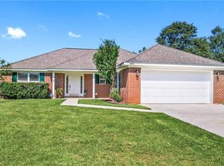 3270 Bloomington Dr, Mobile, AL 36695