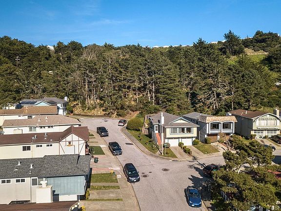 4th image of 438 Magellan Dr