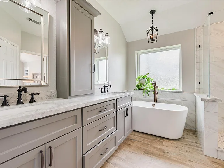 13807 Halpren Falls Cir — Photo 32