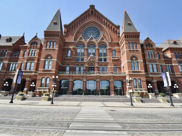 1207 Elm St, Cincinnati, OH 45202