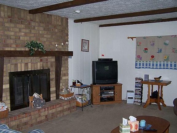 3rd image of 53155 Oakton Dr