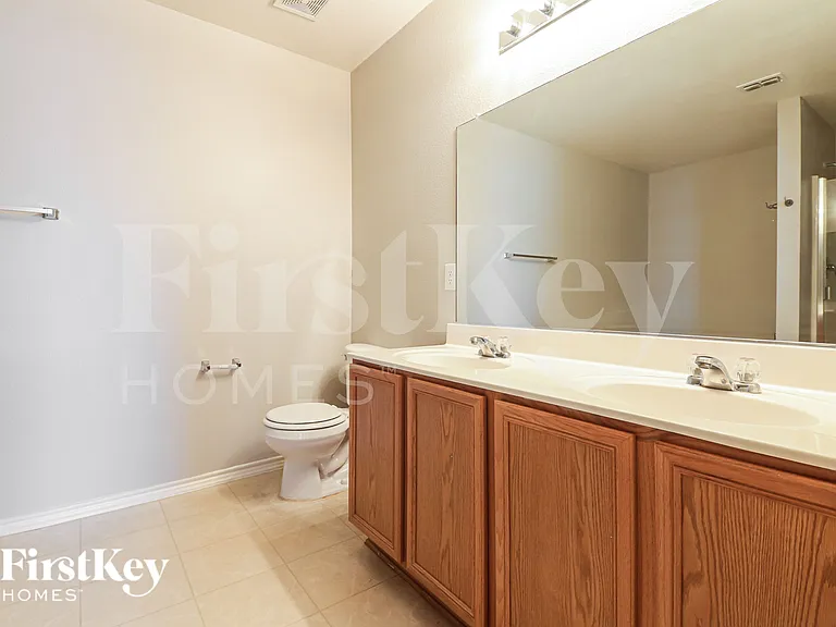 2809 Spencer Cir — Photo 14