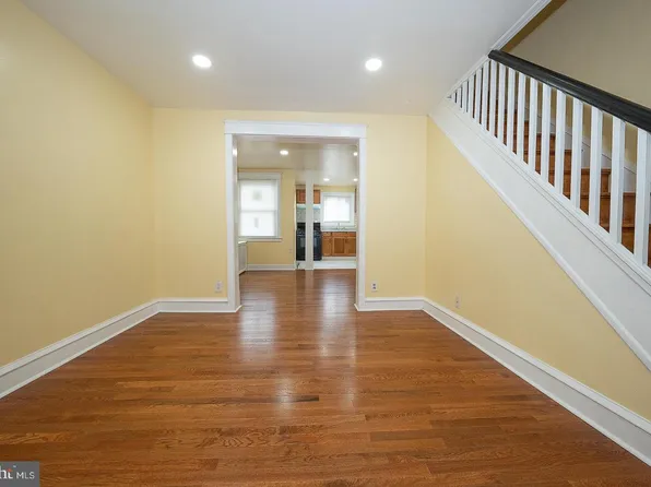 575 Timberlake Rd, Upper Darby, PA 19082