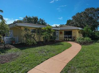 7404 Starfish Dr, Sarasota, FL 34231