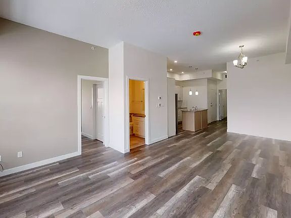 3rd image of 439 Makenny St