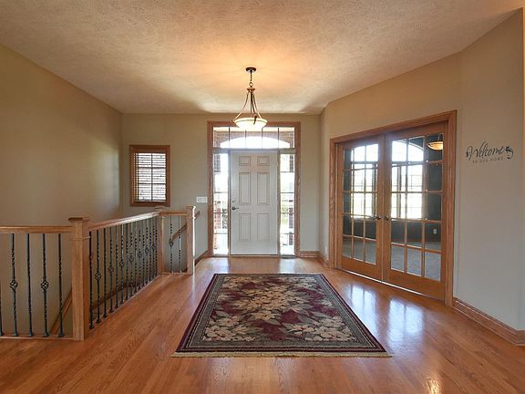 3rd image of 8554 Barkley Dr