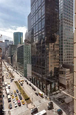 Sold by Sotheby's International Realty | media 25