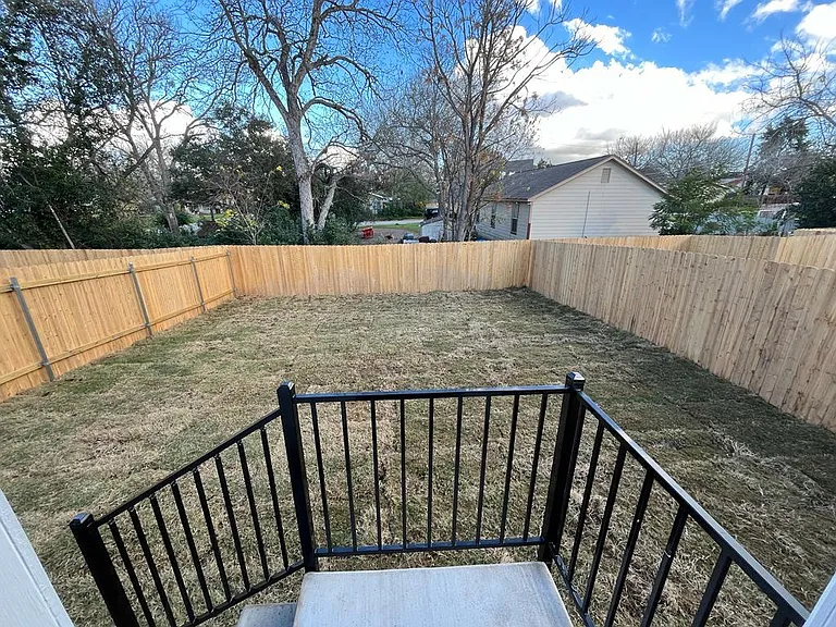 41 Trinity Cir #41 — Photo 3