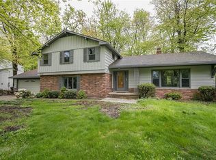 1031 W Mill Dr, Highland Hts, OH