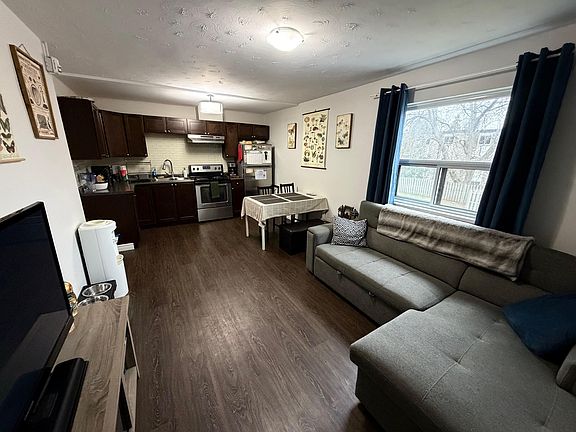 2nd image of 20 Bradmon Dr #220