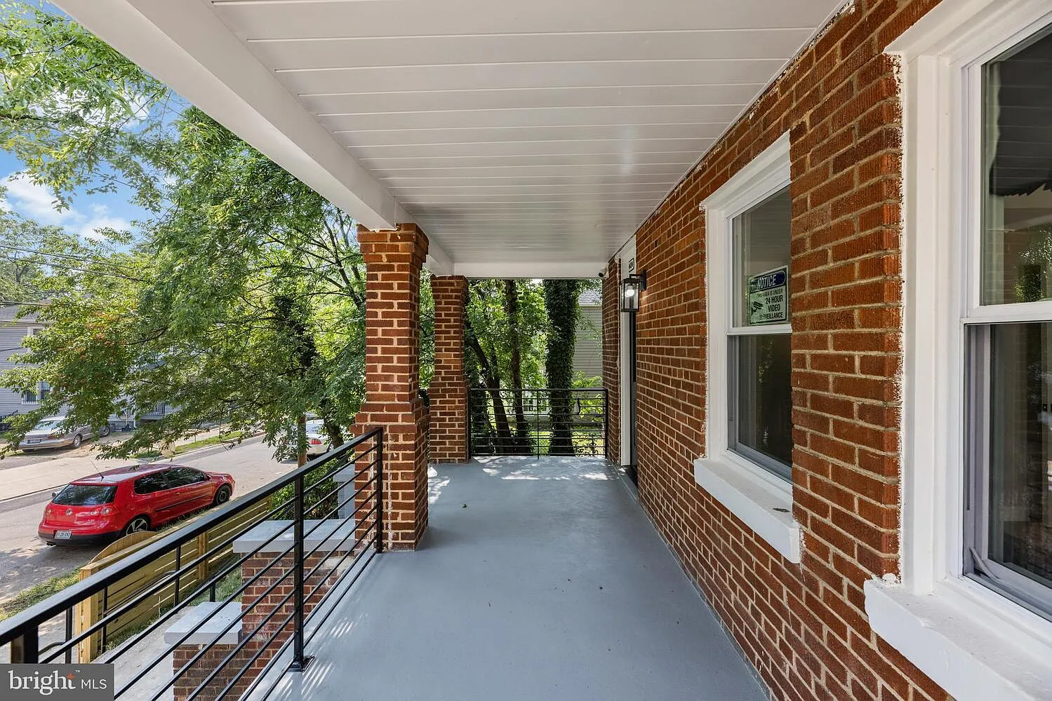 4 bed, 3.5 bath, 2500 sqft, $4,000 — Photo 2