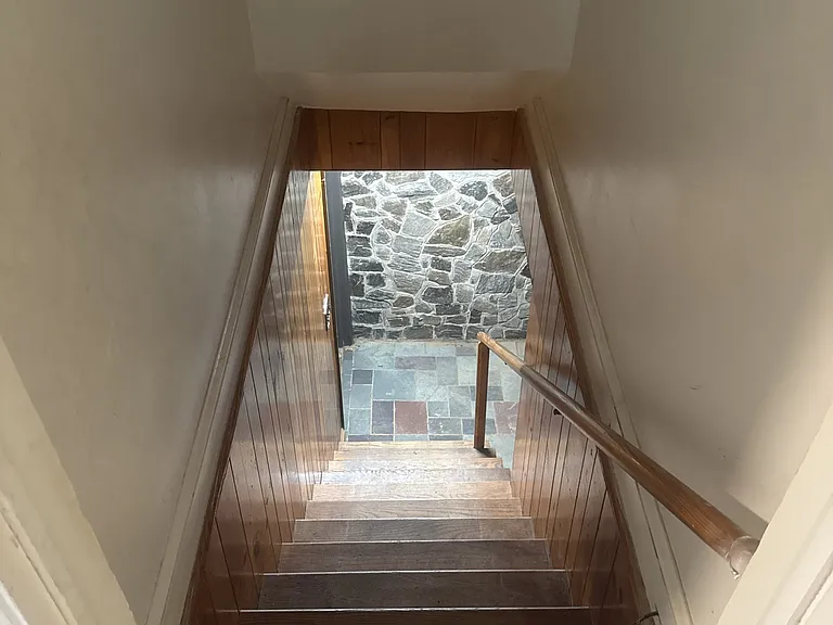 139 Winthrop Dr — Photo 13