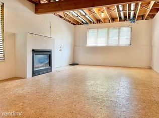 1517R Sunshine Ct, Chaska, MN 55318