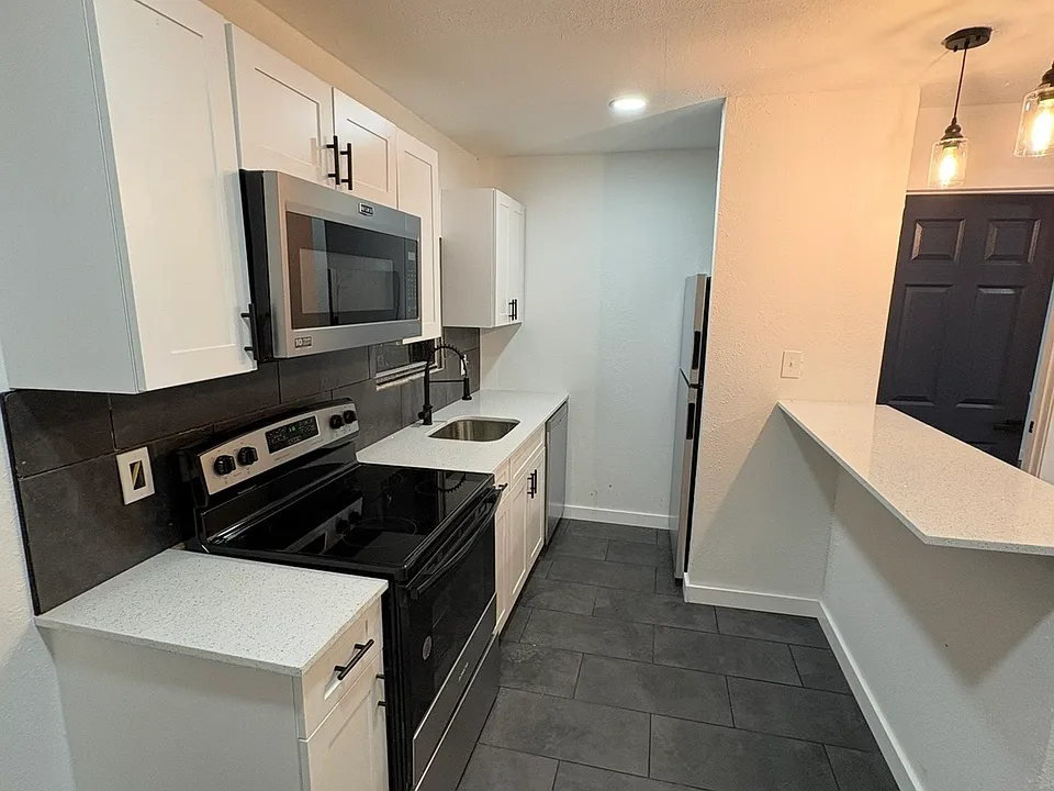 5008 N Cortez Ave #5