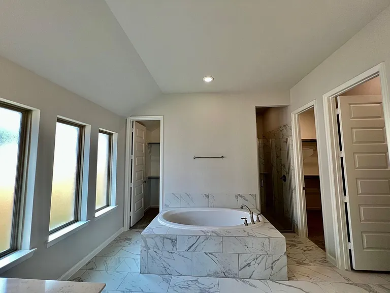 1351 Park Path Dr — Photo 6