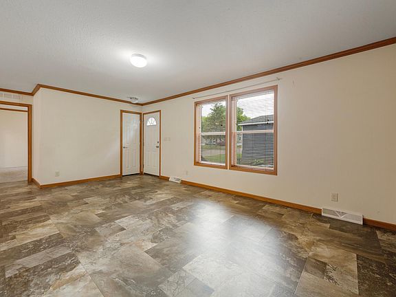 4th image of 12270 Geneva Way