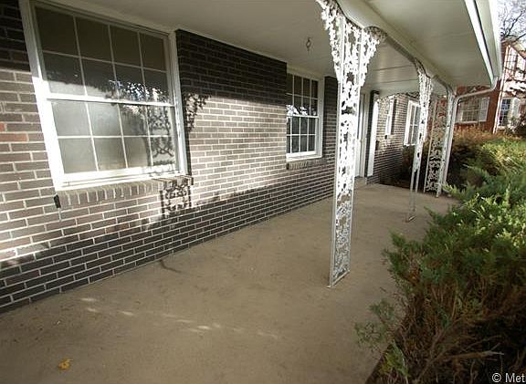 2nd image of 3810 S Hillcrest Dr