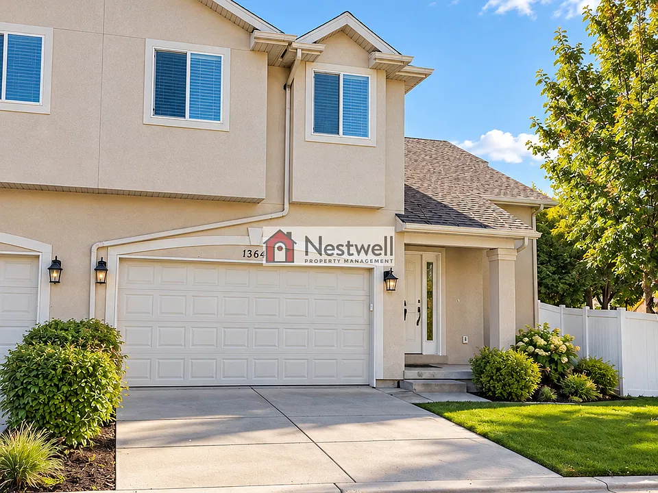 1364 E Old Maple Ct