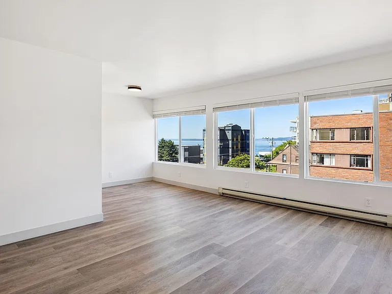 Modern Apartments in Queen Anne Steps from Climate Pledge Arena! — Photo 9