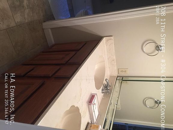 2nd image of 708 11th St APT 304