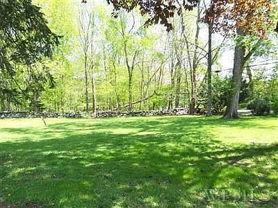 1st image of 2 Horton Dr
