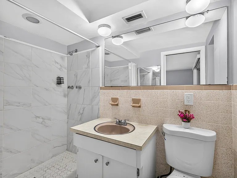 7605 Ilex Dr — Photo 14
