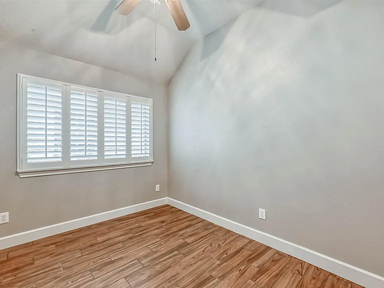 15943 Pleasant Green Cir — Photo 11