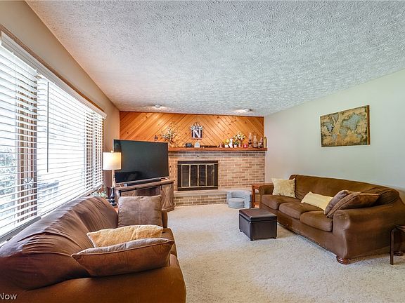 4th image of 1204 Taplin Ave