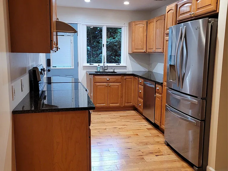 Apricot Rd — Photo 7