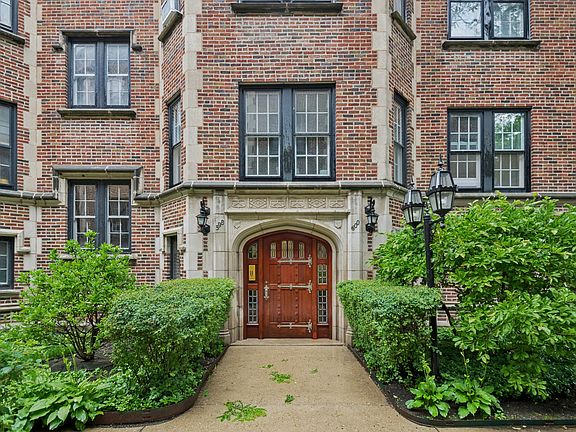 4th image of 598 Sheridan Sq APT 2W