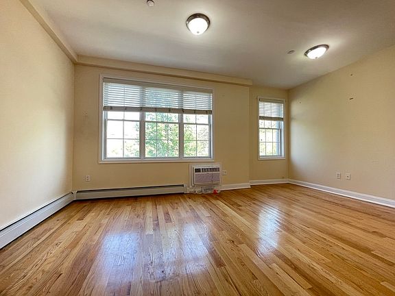4th image of 28-38 49th St #2I