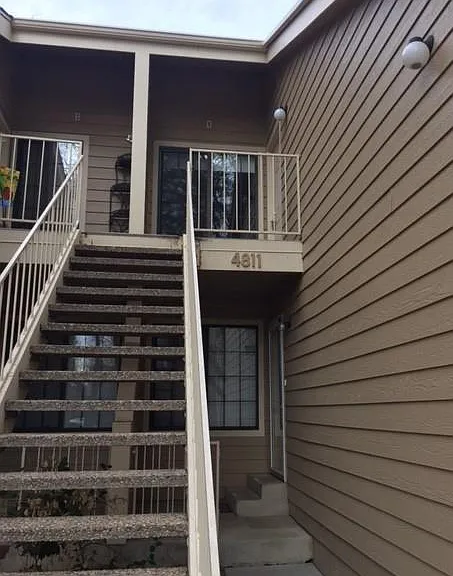 4811 White Rock Cir #D — Photo 1