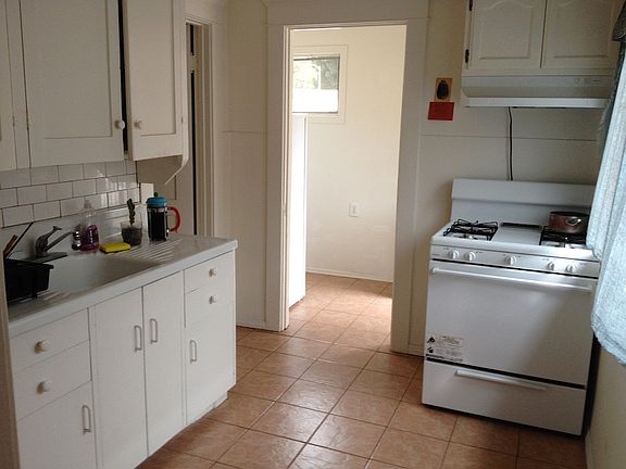 3rd image of 2639 Rich St