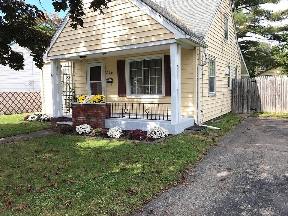 1st image of 210 Devonshire Dr