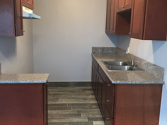 3rd image of 10415 S Broadway APT 2