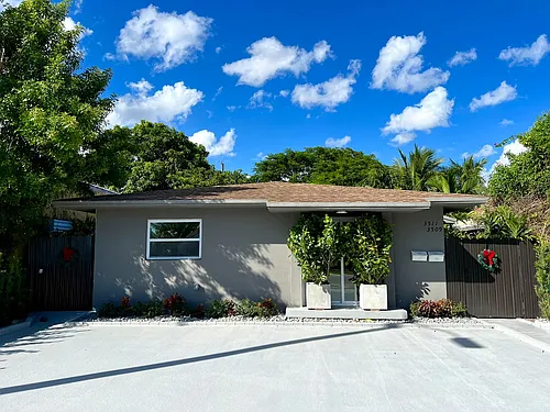 3511 SW 25th Ter Photo 1