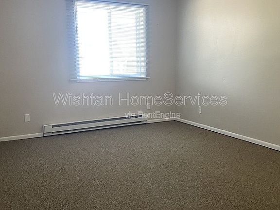 4th image of 217 Charleston Blvd #3