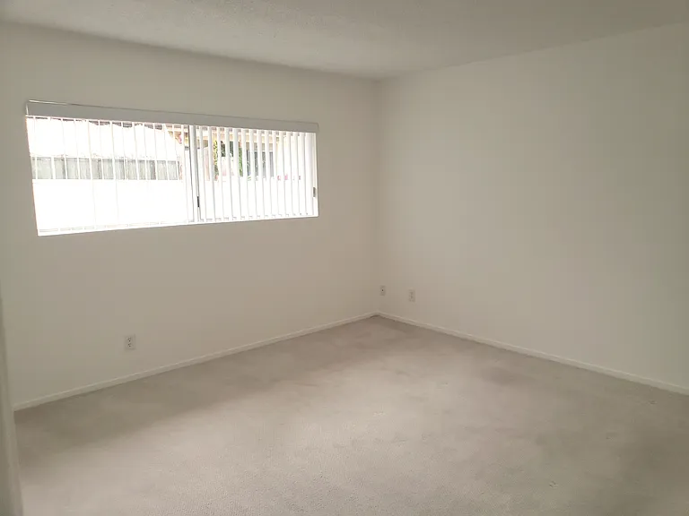 12333 Texas Ave — Photo 8